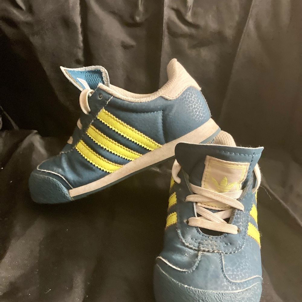 Adidas - Picture 2 of 3